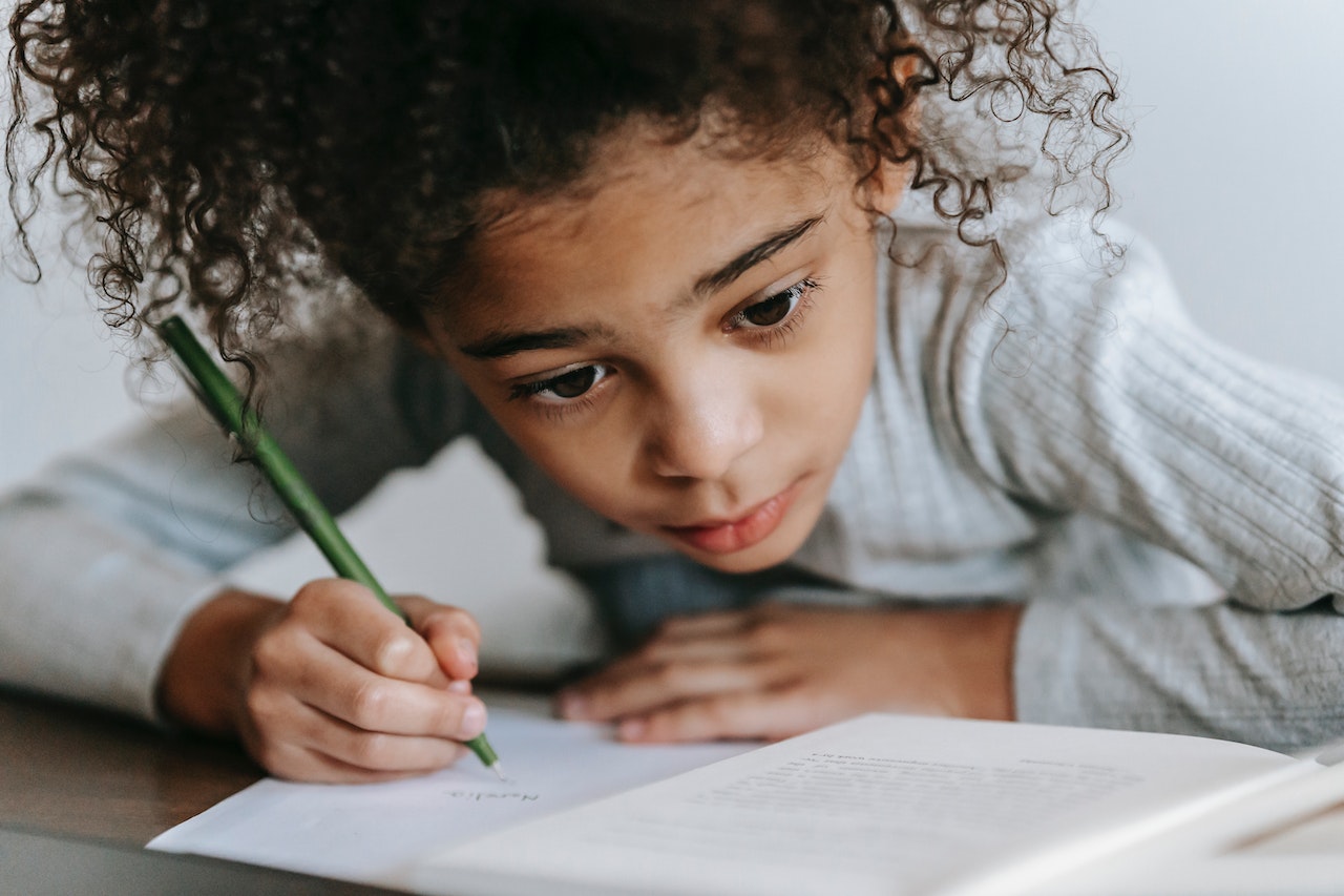 A Complete Homeschool Curriculum Comparison: Thomas Keith Online School's Excellence 1 kids learning 43