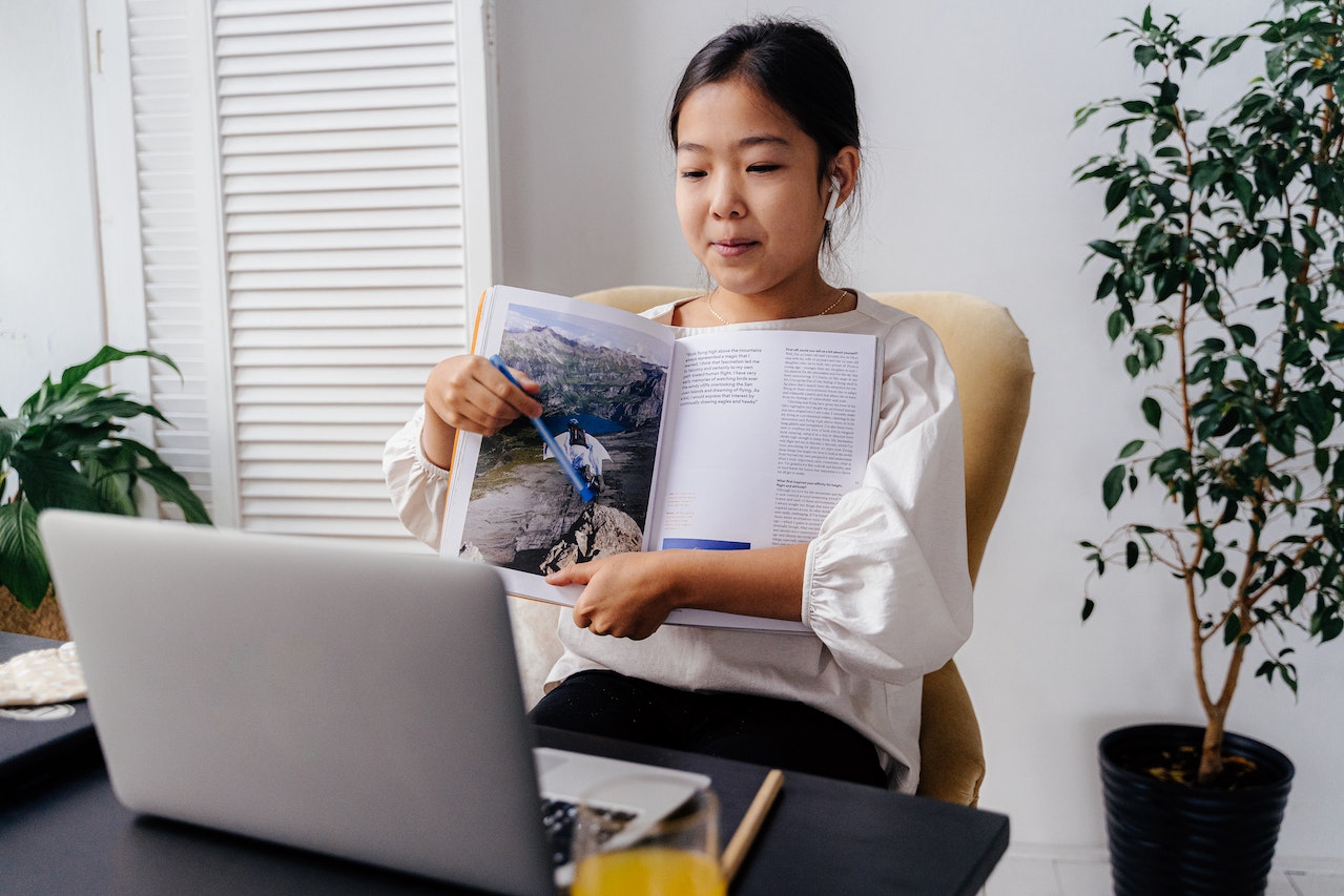 Student's Guide to Sixth-Form Online Application 1 kids learning 6