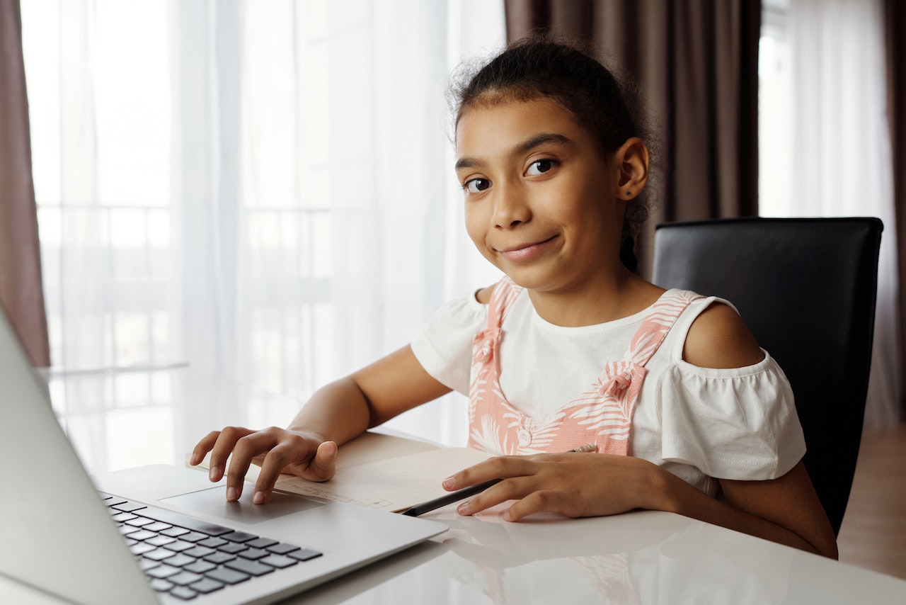 Mistakes to Avoid When Choosing British Online Schools 1 kids learning 8